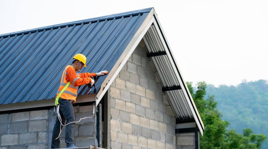 Expert Emergency Roof Repairs services in Salem, SD